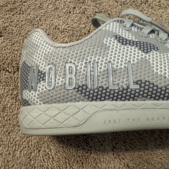 👟NOBULL Gray Camouflage Sneakers Women’s size 7 - Picture 2 of 6